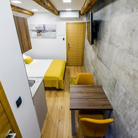 Urban Apartments With Sauna Zara Esterno foto