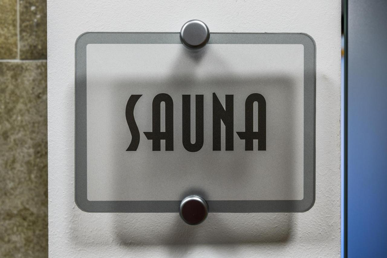Urban Apartments With Sauna Zara Esterno foto