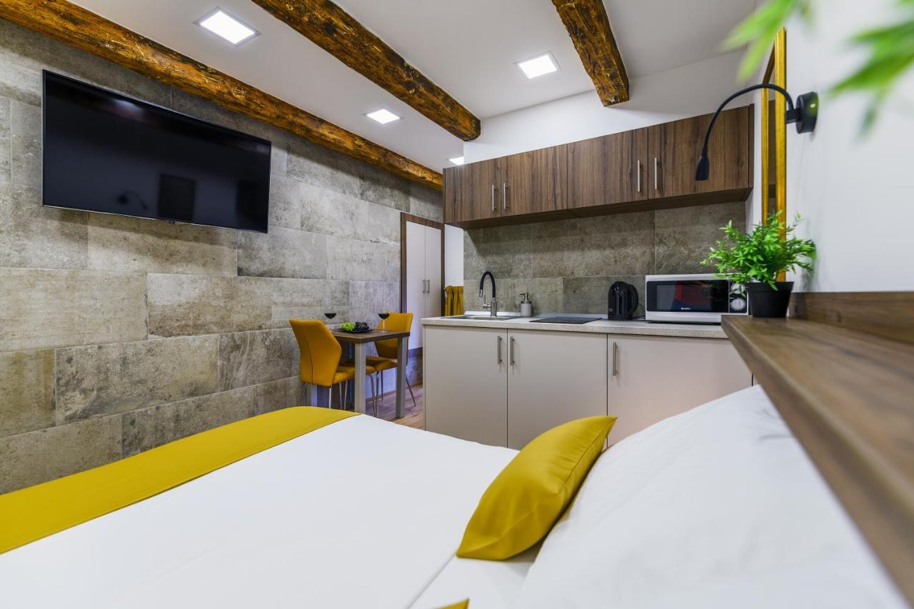 Urban Apartments With Sauna Zara Esterno foto