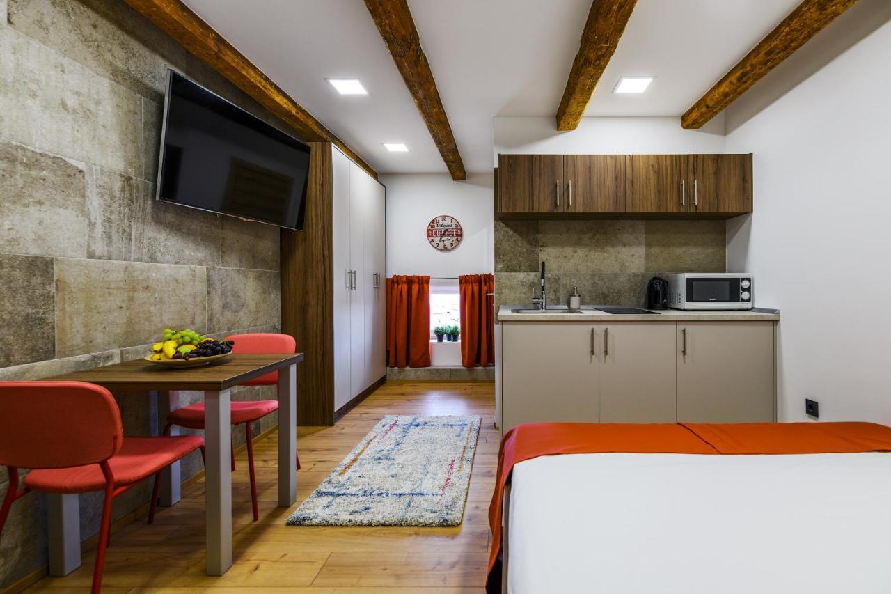 Urban Apartments With Sauna Zara Esterno foto