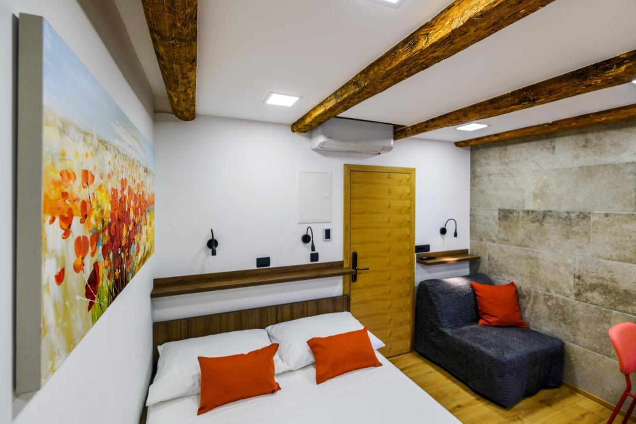 Urban Apartments With Sauna Zara Esterno foto