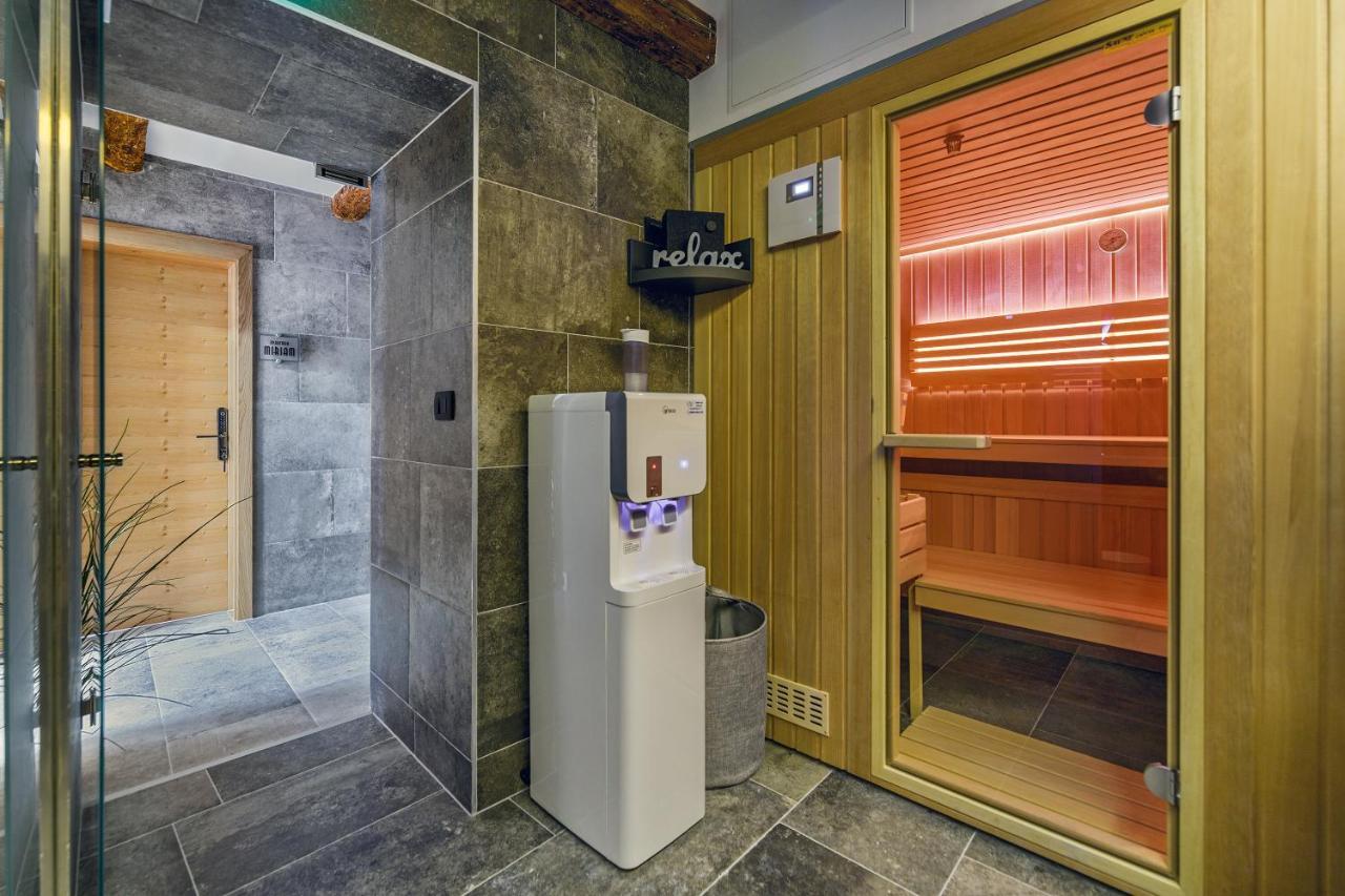 Urban Apartments With Sauna Zara Esterno foto