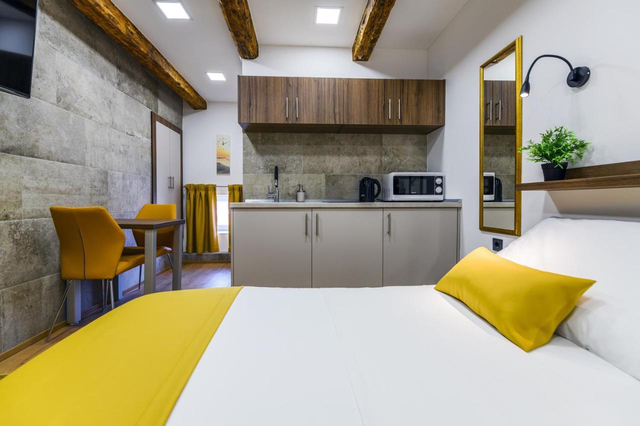 Urban Apartments With Sauna Zara Esterno foto